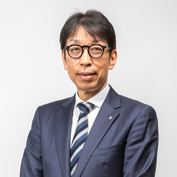 Eizo Aihara
